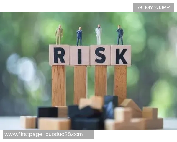 LNG在冠军杯中的表现分析与状态评估探讨