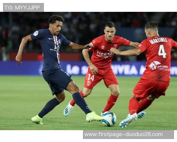 尼姆与阿雅克的激烈对决揭示法甲联赛的竞争魅力与球队实力较量 尼姆与阿雅克的激烈对决揭示法甲联赛的竞争魅力与球队实力较量